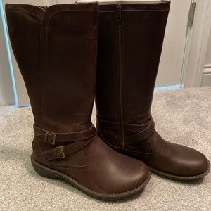 Leather Ugg Boots